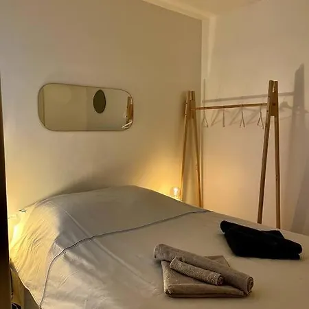 Au P'tit Chez Vous * Ρενς